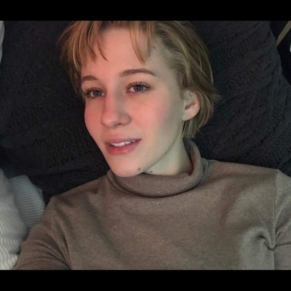 Meet your Posher, Eva - Picture 1 of 1